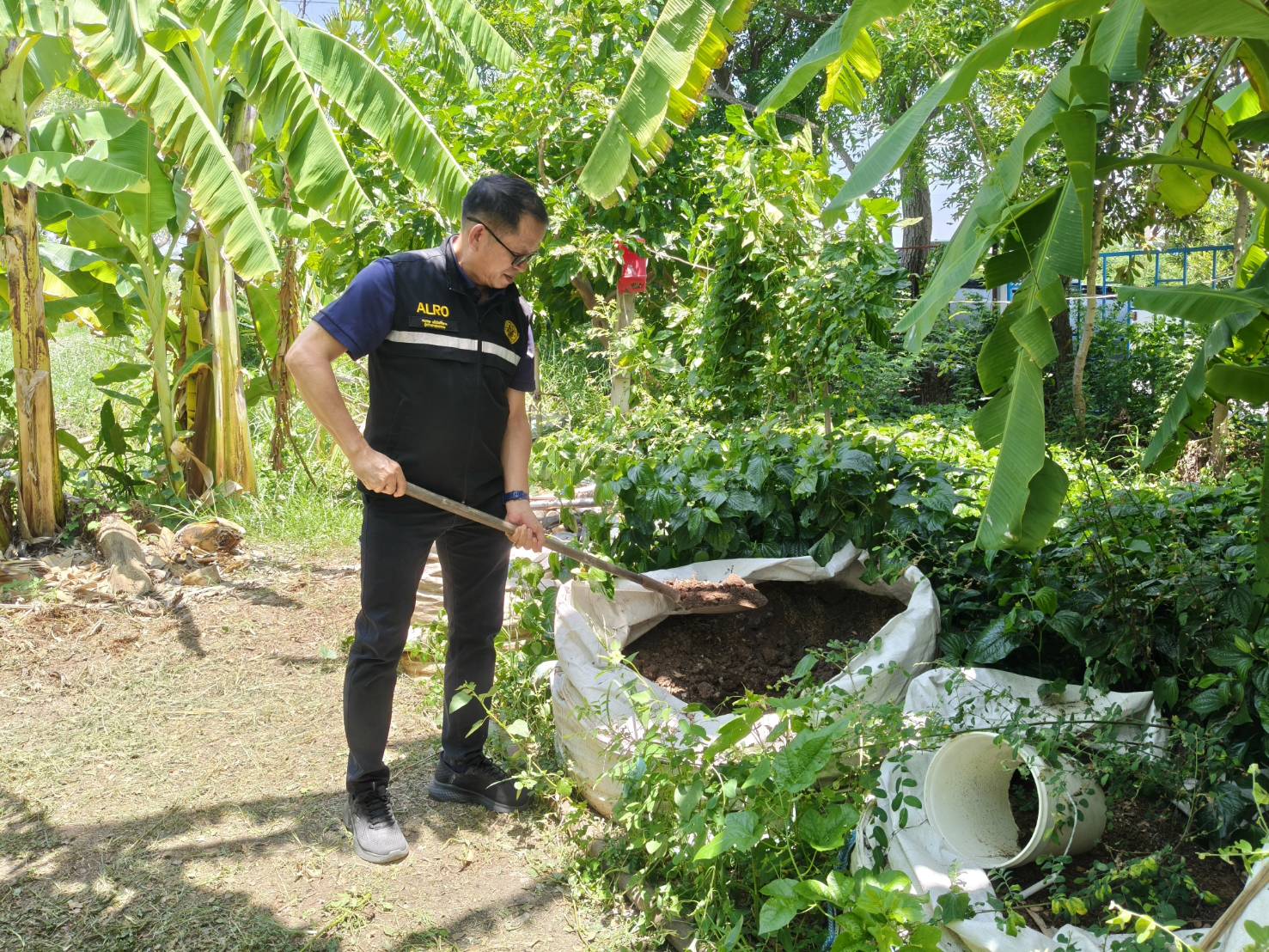 title - ผู้ตรวจราชการ ส.ป.ก. ประชุมตรวจติดตามความก้าวหน้าผลการดำเนินงานตามแผนการตรวจราชการของ ส.ป.ก. ประจำปีงบประมาณ พ.ศ. 2569 รอบที่ 2 เขตตรวจราชการที่ 2 จังหวัดนครปฐม และลงพื้นที่ตรวจเยี่ยมเกษตรกรในเขตปฏิรูปที่ดินจังหวัดนครปฐม
